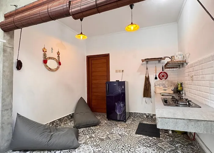 Cozy Minimalist Near & Kuta